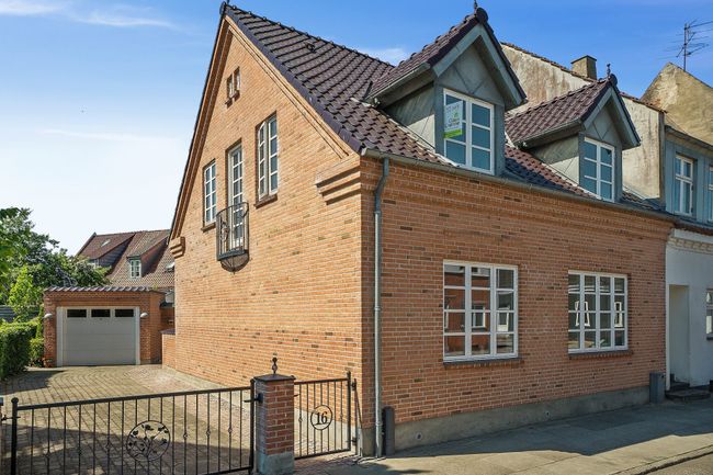 Sanatorievej 16, Sydbyen